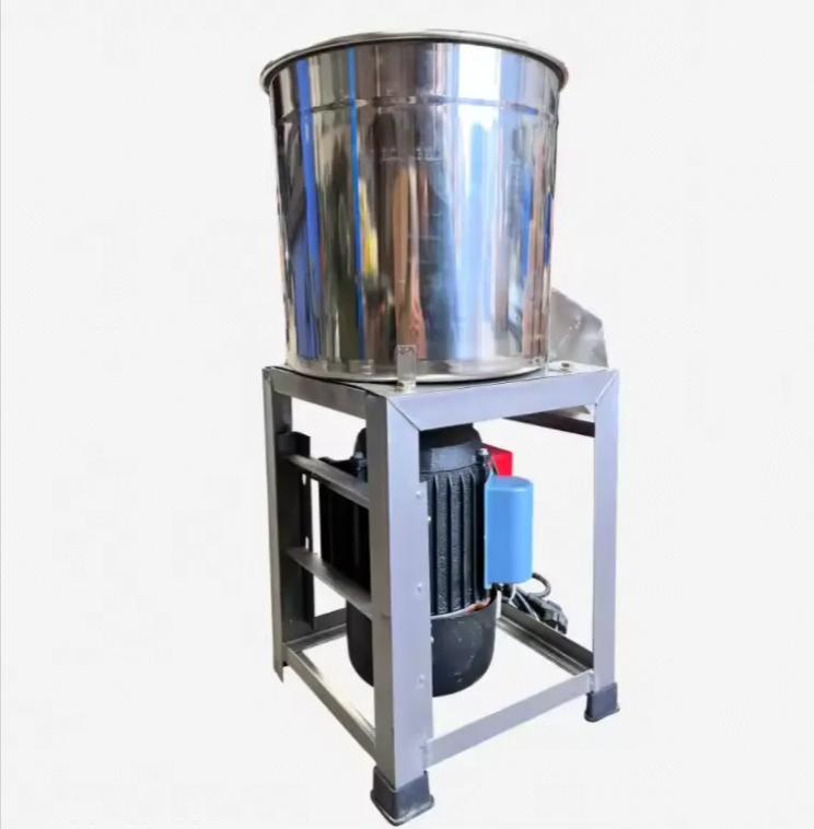 Fruit and vegetable crushing machine